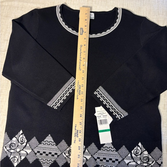 Alfred Dunner Black and Gray Crewneck Sweater with Elegant Embroidery - Picture 3 of 6